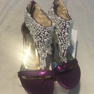 Pearl and rhinestone purple wedges